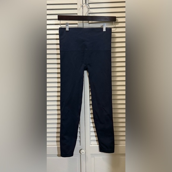 SPANX Look at Me Now Seamless Leggings RN112121 in navy Blue - Picture 3 of 5